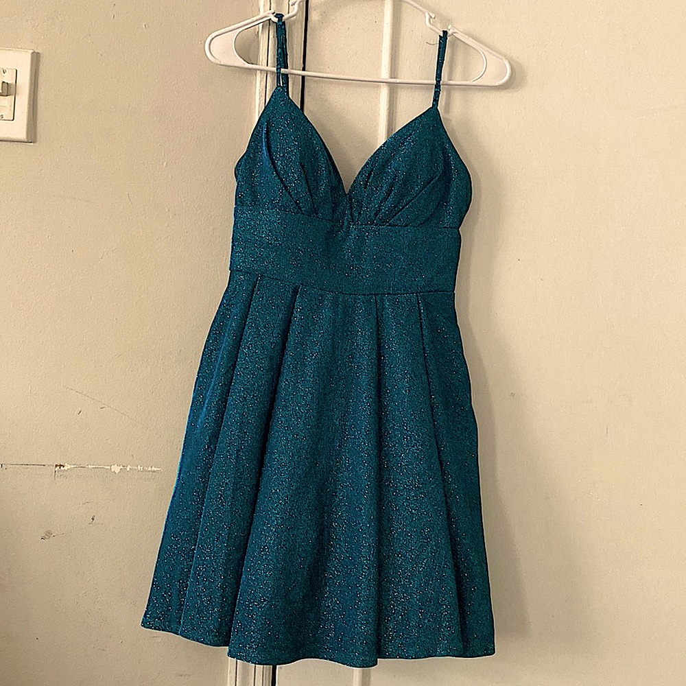 This is a B. Darlin, size 5/6 mid-tight dress.
